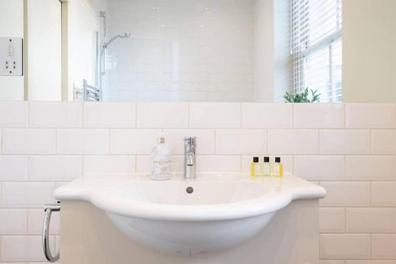 Fabulous Notting Hill Spacious Studio Apartment Лондон Экстерьер фото